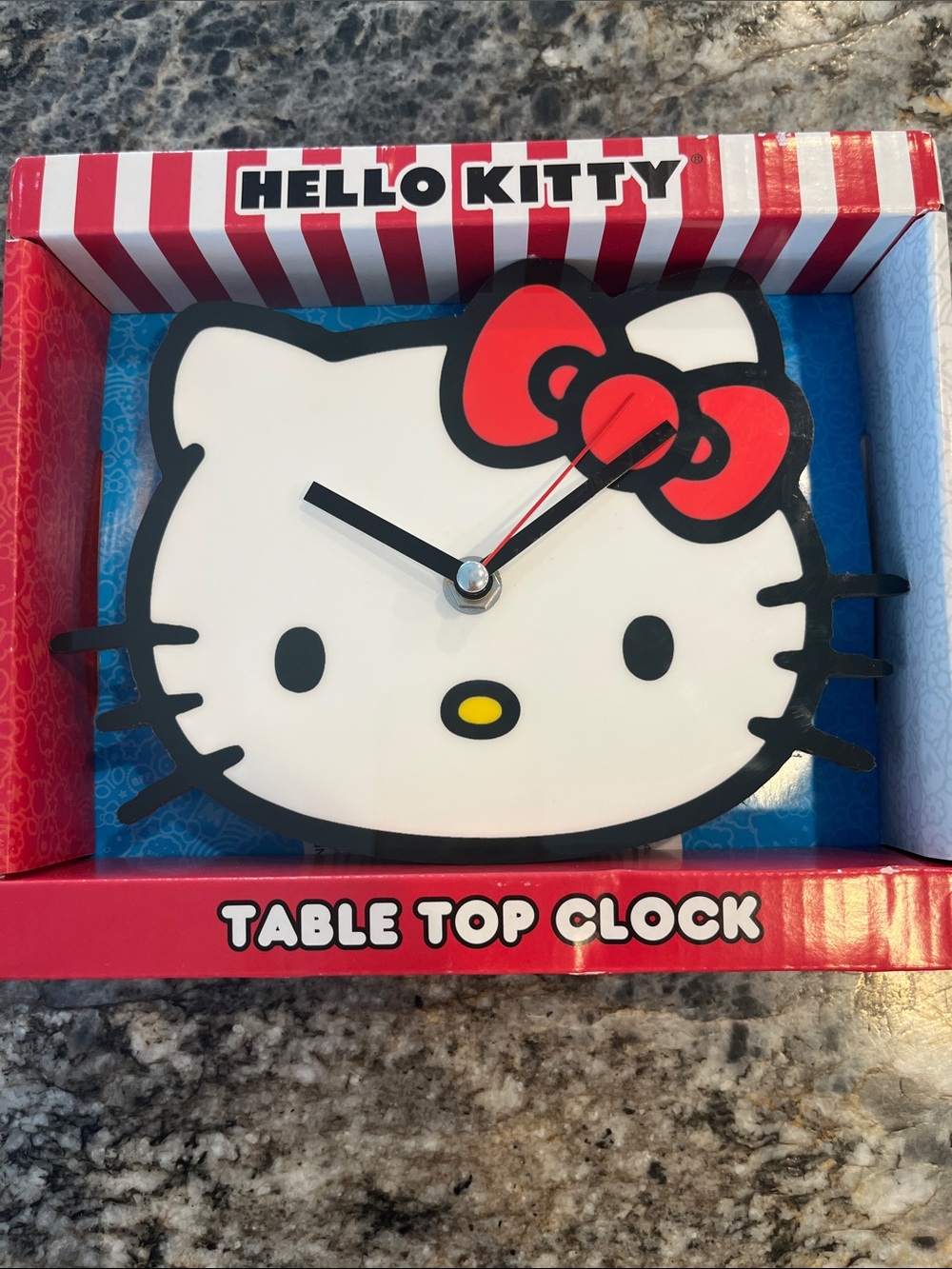 Hello Kitty Table Clock